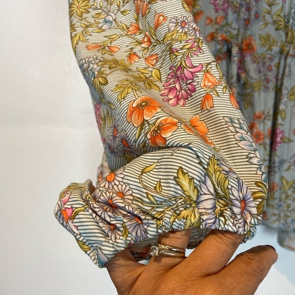Khaadi Babydoll Long Sleeve Floral Top Size XS Buttoned Multicolor Downstring - Picture 3 of 7